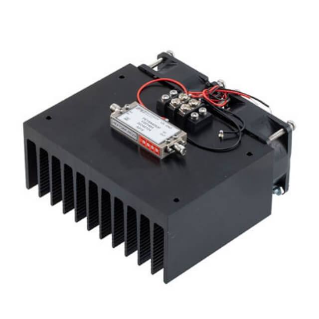 PASTERNACK PE15A4053F RF AMPLIFIER MODULE 500 MHz - 4 GHz 30 dBm